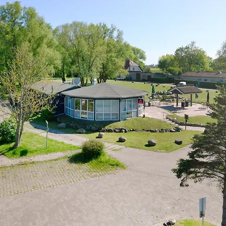 Am Gutspark Drankse Sonnenkuss Dranske